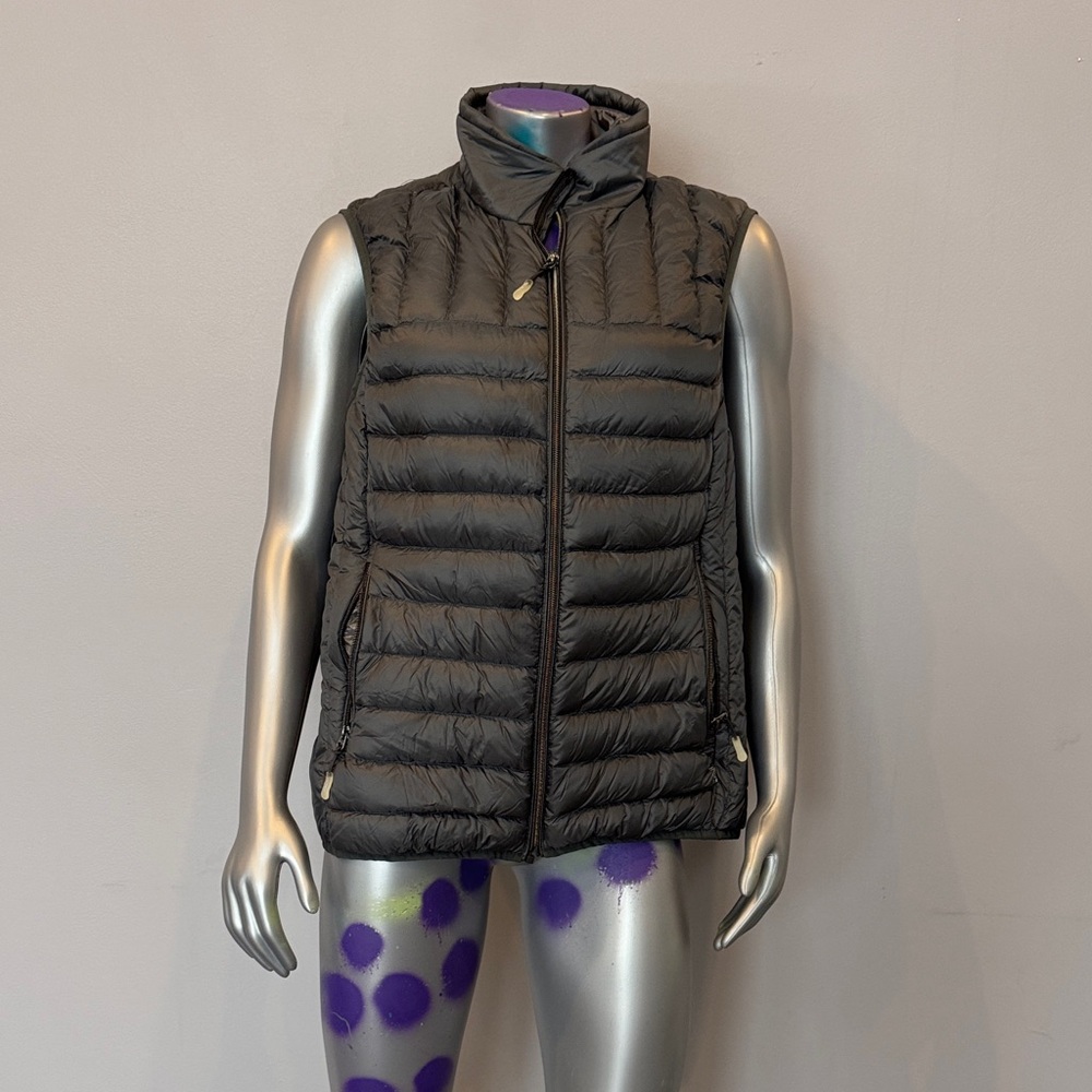 Tumi Black Quilted Puffer Vest